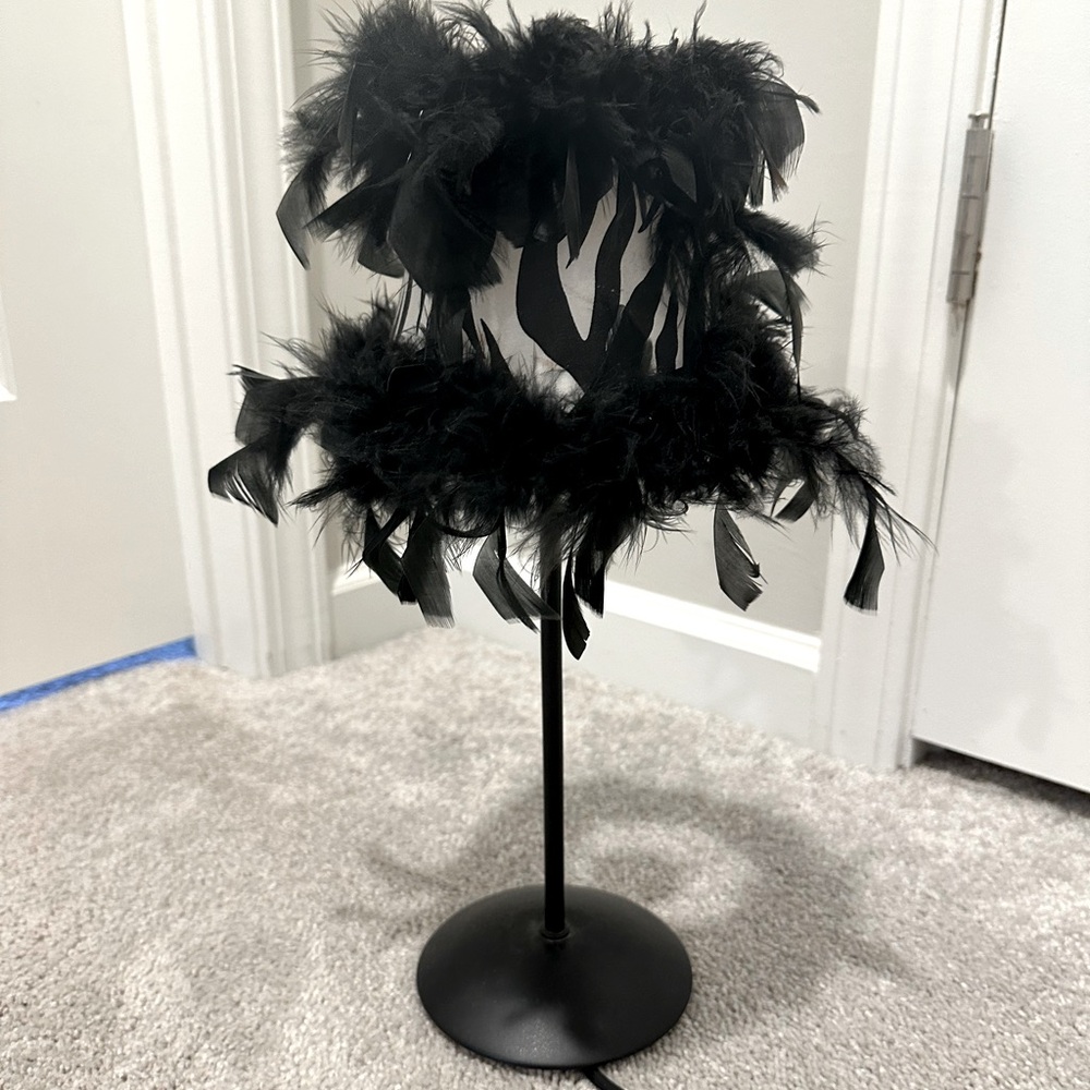 The cutest and sassiest lamp!